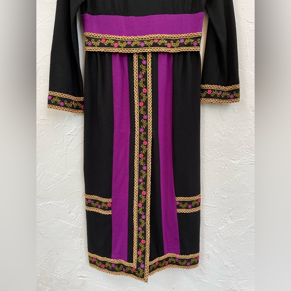 60’s Vintage Folkloric Boho Dress/ L/S Embroidered Trim /purple black Small - Picture 9 of 13